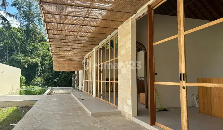 Negotiable, New Luxury Villa in Central Ubud, Sunset View 1