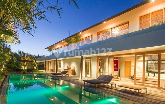 Villa 5 Kamar Mewah Di Canggu Full Furnished