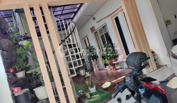 Ready-to-Occupy Furnished House Padang Sambian Denpasar 2