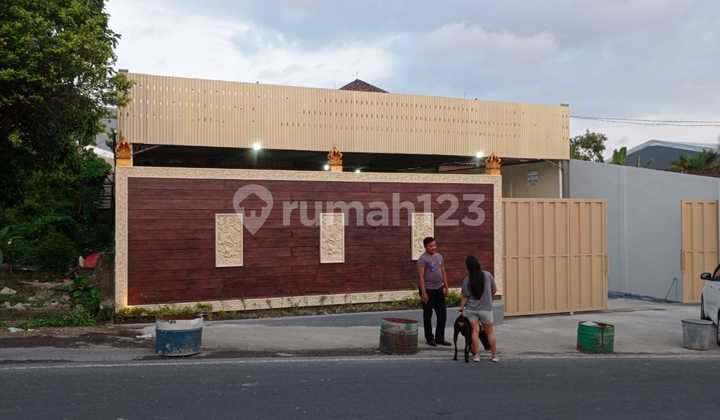 Gedung Baru Gudang Jalan Utama Muding Mundeh Kerobokan