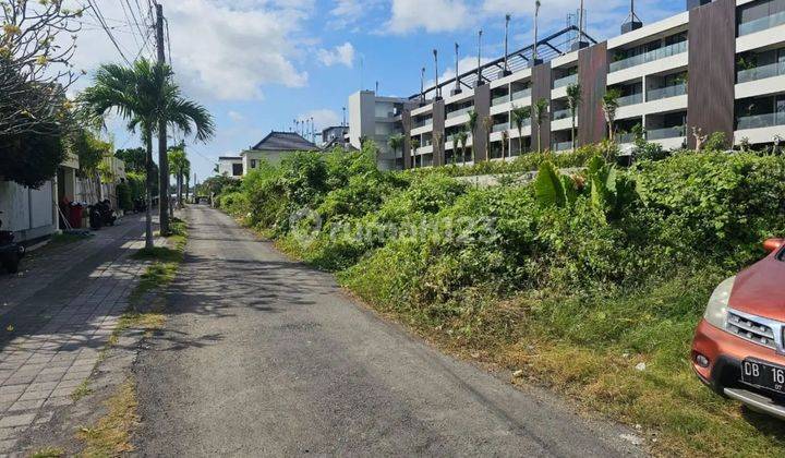 Tanah lingkungan villa di Kerobokan, akses jalan 5 meter 1