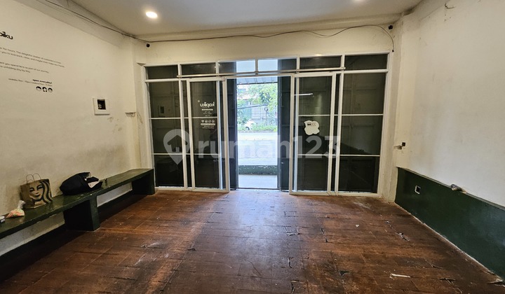 Duta Mas Shop House 3.5 Floors, Facing Main Road, Freehold Title, Not Fenced. 2