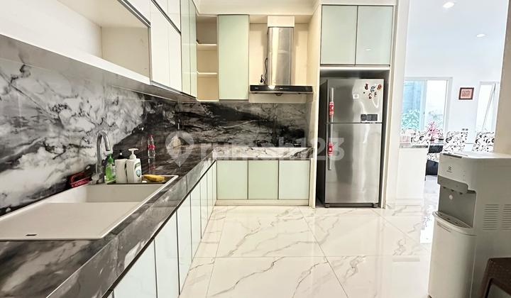 PHG Gading Serpong Luas Tanah 326 Full Furnished Ada View Danau 2