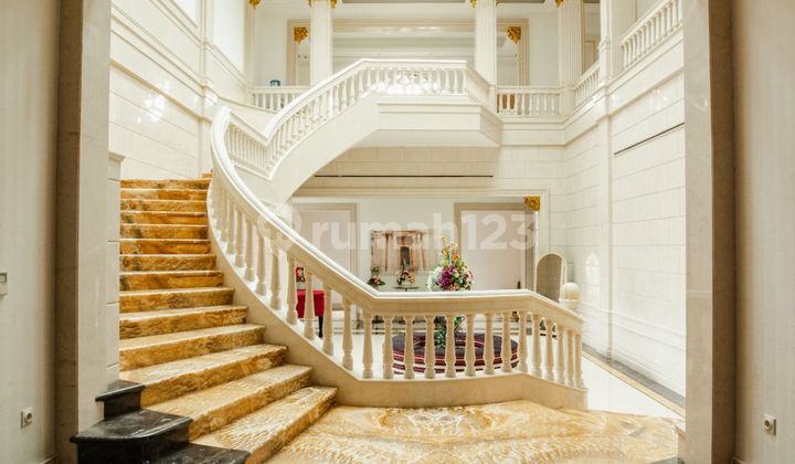 Rumah Mewah Pik 1 Classic Luas 1000 M2 View Danau