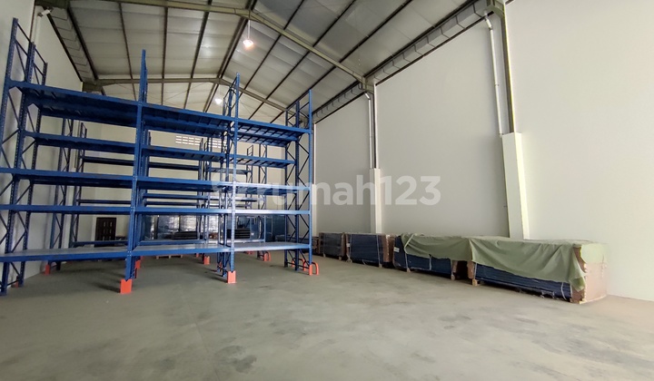 Warehouse Near Airport in International Standard Hybrid Complex System Warehouse Near Airport in International Standard Hybrid Complex System