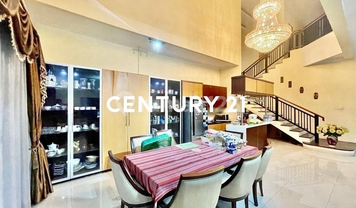 RUMAH MEWAH DIJUAL DAERAH MENTENG JAKARTA PUSAT 2
