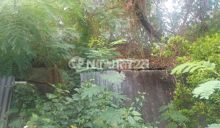 Land in the Permata Hijau Area Land in the Permata Hijau Area