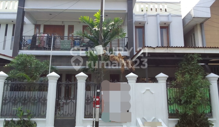 Rumah Besar Banyak Kamar, 3 Lantai, 7 Kamar Kost Di Cempaka Putih