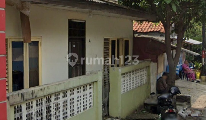 Dijual Rumah Hitung Tanah di daerah Menteng, Jakarta Pusat Dijual Rumah Hitung Tanah di daerah Menteng, Jakarta Pusat