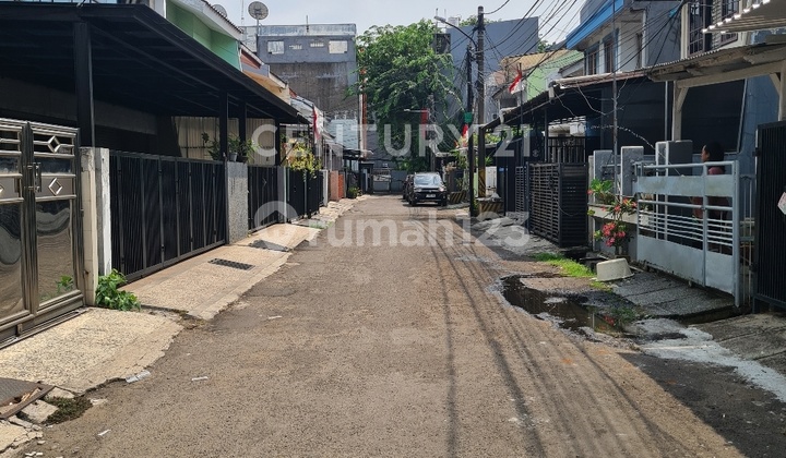 Rumah Strategis Dalam Komplek Di Cempaka Putih Jakarta Pusat 2