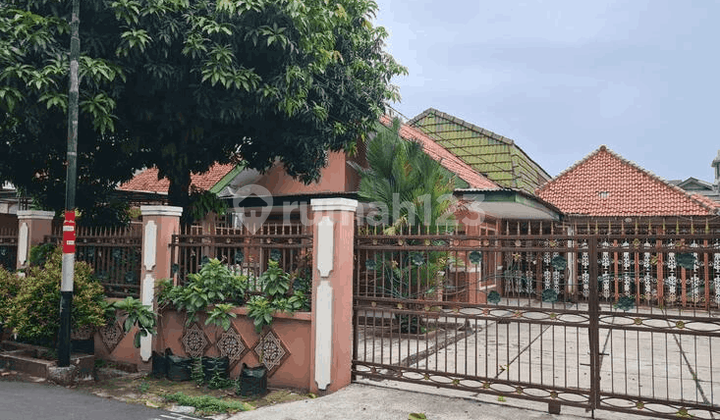 Dijual Rumah Lama Strategis Percetakan Negara Jakarta Pusat