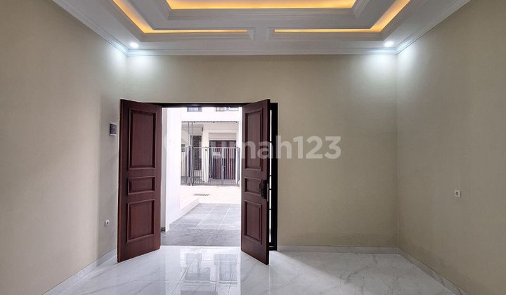Rumah 2 lantai Lokasi Premium di dalam Cluster  Akses Boulevard Grand Depok City