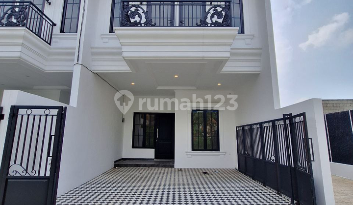 Rumah Modern Classic Lokasi Strategis Dekat Gor dan Alun Alun Kota Depok