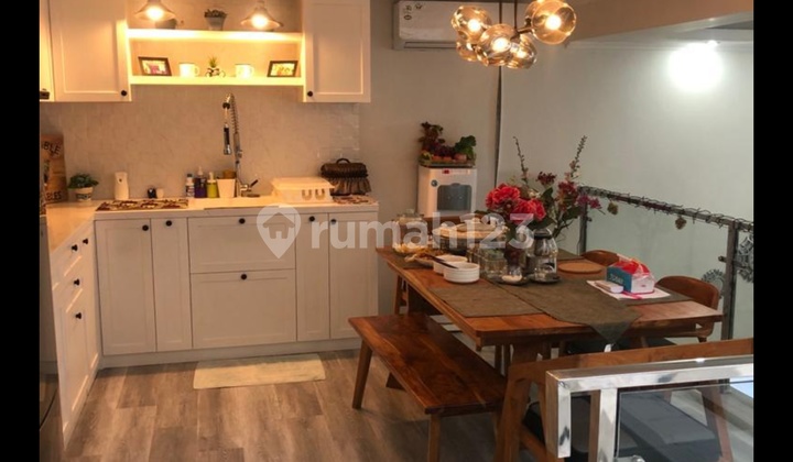 Dijual rumah cantik furnished di The Icon Simplicity BSD
