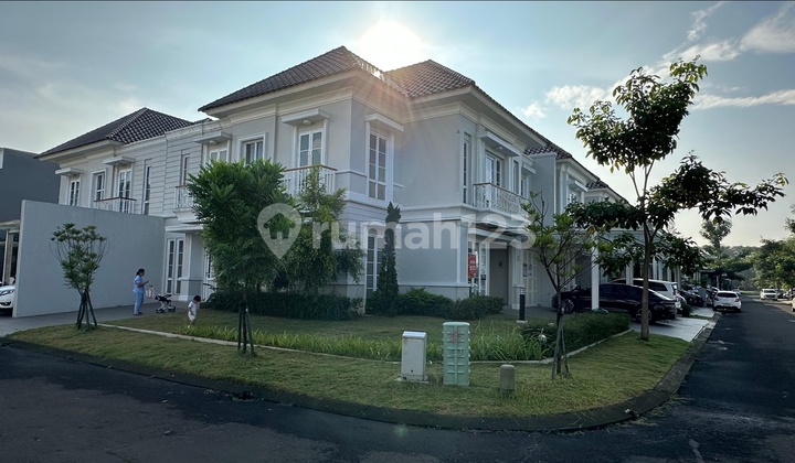 Jual cepat rumah hoek cantik siap huni di Mennagio Gading Serpong