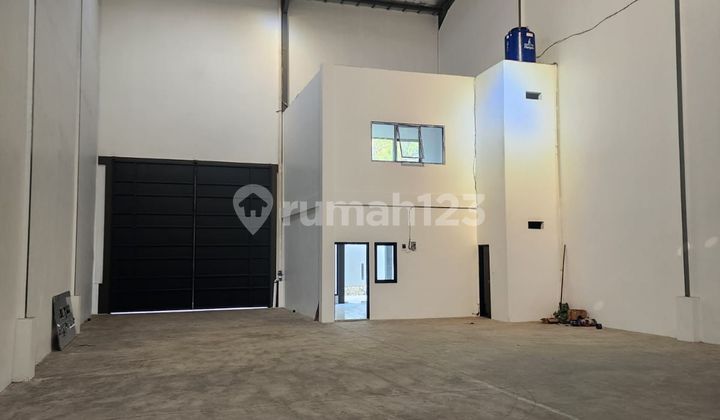 Disewakan Gudang Hadap Jalan Boulevard Daan Mogot