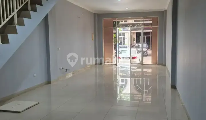 For Rent: Sedayu Square 3-Story Shophouse