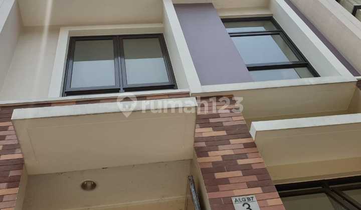 For Rent 3-Story House in Allogio Barat, Gading Serpong