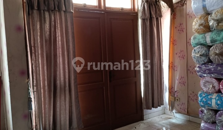 Dijual Rumah di Taman Palem Lestari. Luas 6X15m Bebas Banjir Dijual Rumah di Taman Palem Lestari. Luas 6X15m Bebas Banjir