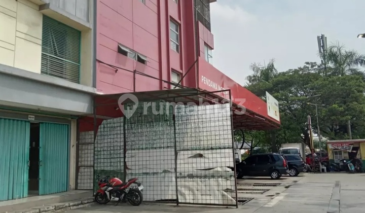Ruko 3 Lantai Di Market Boulevard, Kapuk 1