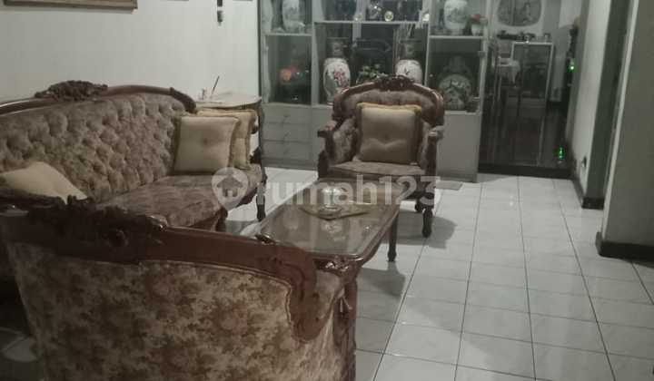 RUMAH LAMA TERAWAT SIAP HUNI MAINROAD 1