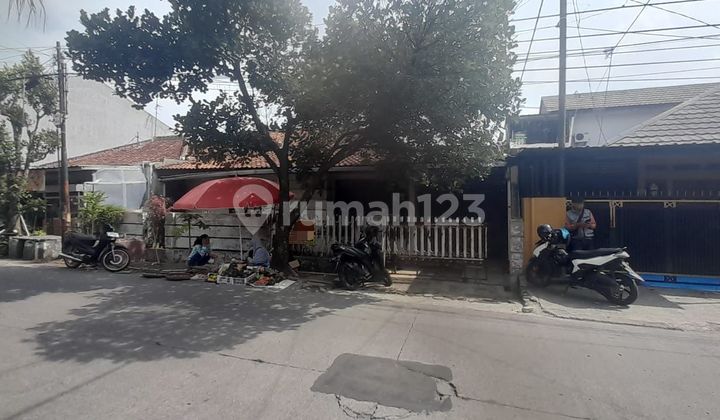 RUMAH HITUNG TANAH DI MARGAHAYU RAYA 2