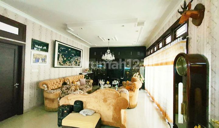 RUMAH MEWAH 2 LANTAI SAYAP RIAU