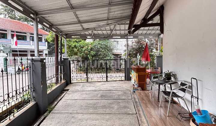 RUMAH LAMA TERAWAT SIAP HUNI SAYAP BURANGRANG 1