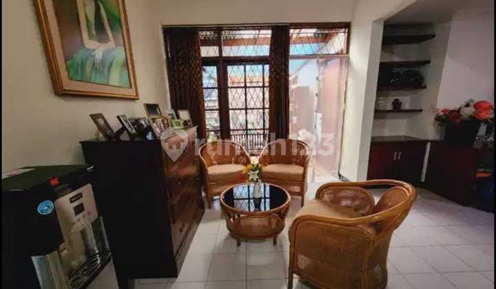 DIJUAL RUMAH TERAWAT DI ARCAMANIK ENDAH DEKAT GRIYA 2