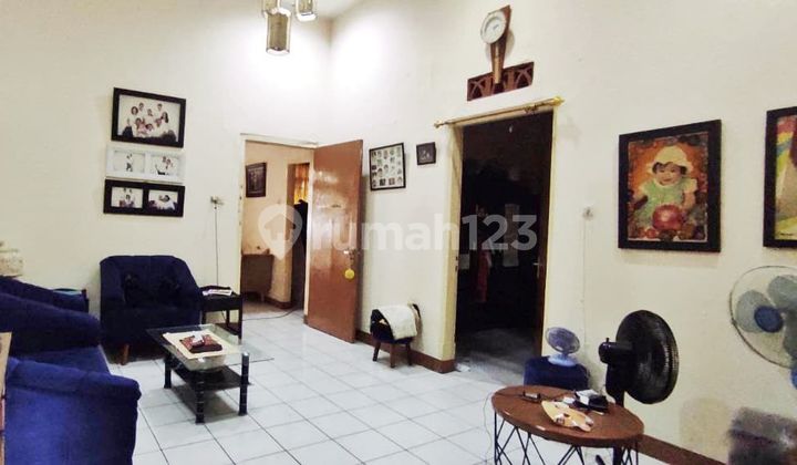 RUMAH LAMA TERAWAT SAYAP RIAU BANDUNG 2