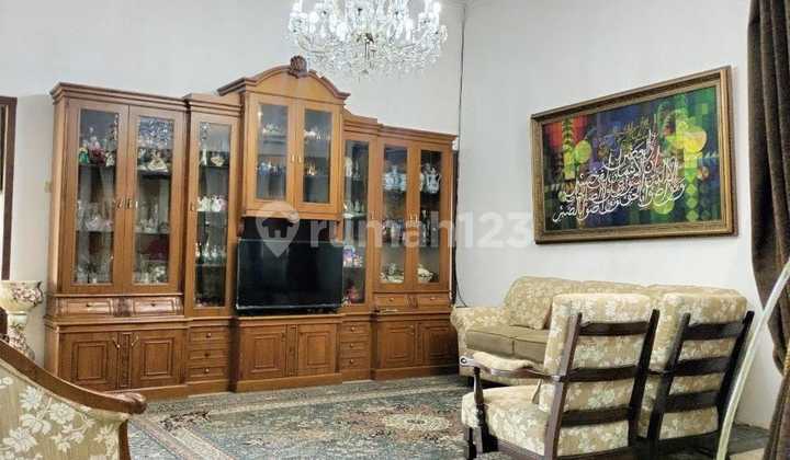 RUMAH LAMA TERAWAT SAYAP RIAU - BEST LOCATION..!!! 2