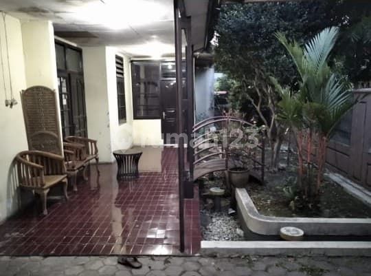 DISEWAKAN RUMAH PINGGIR JALAN HOEK ANTAPANI 2