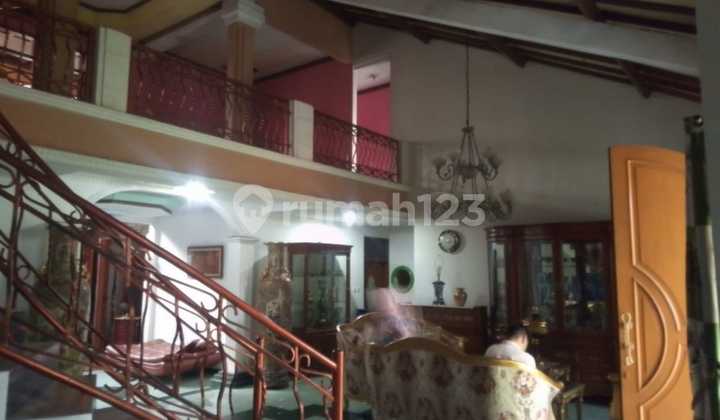 RUMAH LAMA TERAWAT 2 LANTAI SIAP HUNI 2