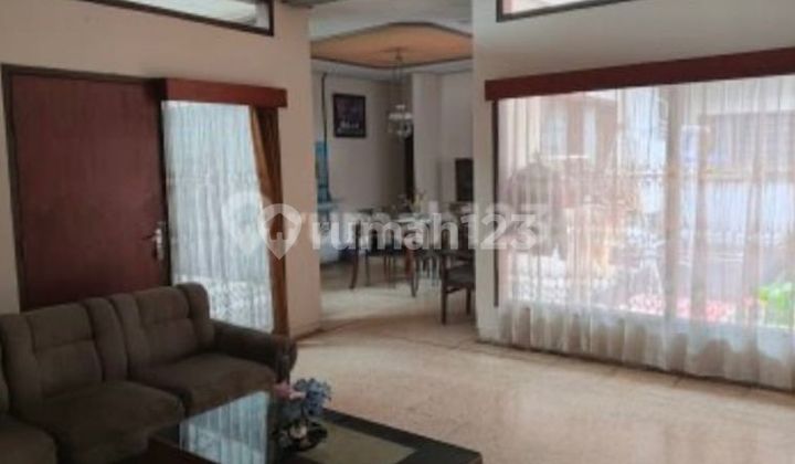 DIJUAL RUMAH LAMA TERAWAT SIAP HUNI