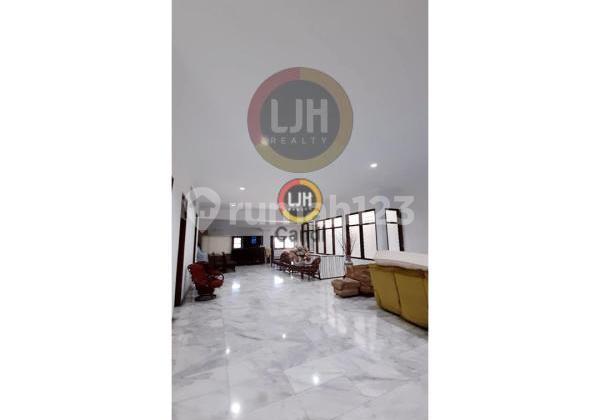 Ruko di Mayjend Sutoyo Semarang 2