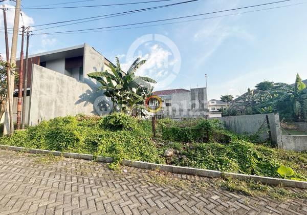 Plot in North Jangli, Semarang 2