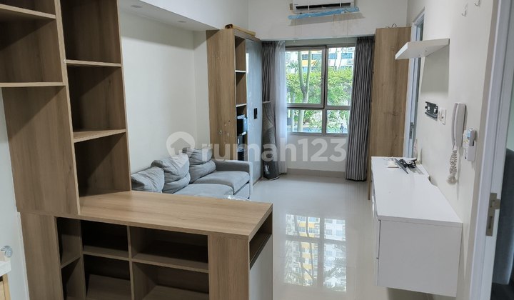 Dijual Apartemen Springlake Summarecon Bekasi View Kolam Renang & Taman