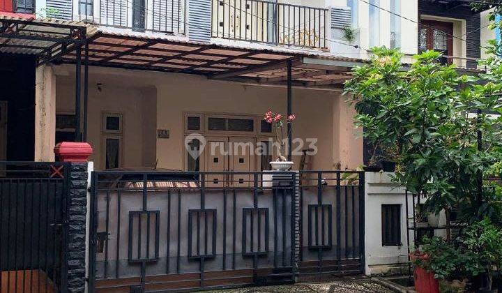 Rumah 2 Lantai Bagus Unfurnished SHM di Century Pekayon, Bekasi 1