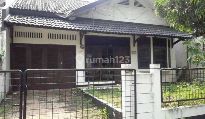 Rumah Bagus Unfurnished SHM di Billymoon, Jakarta Timur 1