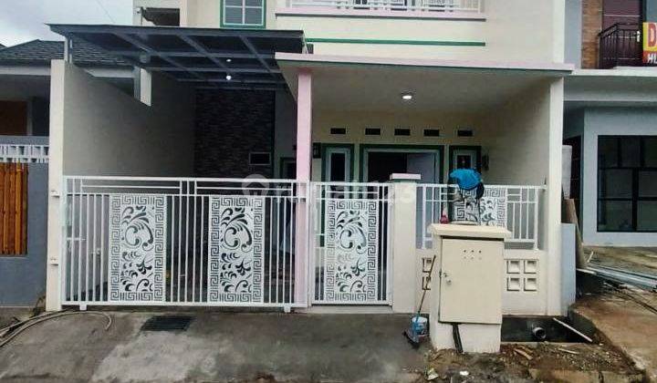 Rumah 2 Lantai Bagus Unfurnished SHM di Duta Harapan, Bekasi 1