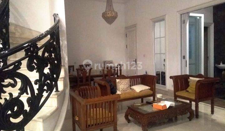 Rumah 2 Lantai Mewah Furnished SHM di Billymoon, Jakarta Timur 2