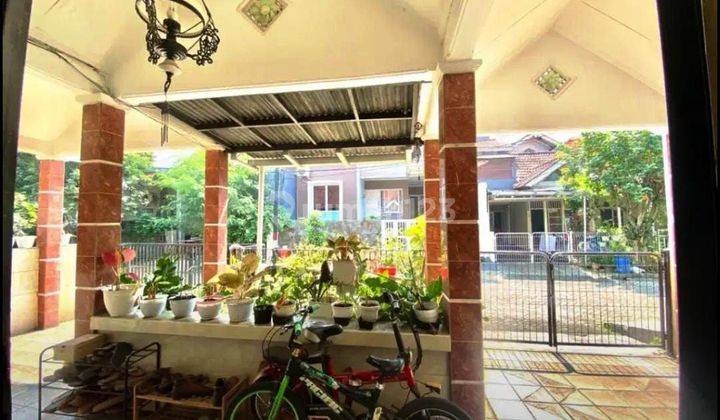 Rumah Bagus Semi Furnished SHM di Kemang Pratama 2, Bekasi 2