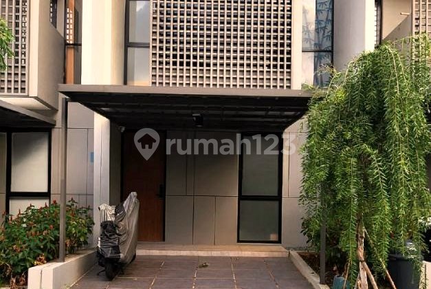 Rumah 2 Lantai Bagus Unfurnished di Cluster O2, Bekasi