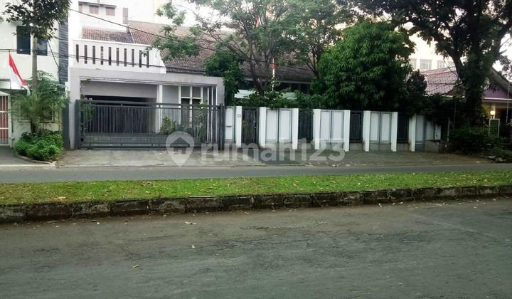 Rumah 2 Lantai Bagus Unfurnished SHM di Kemang Pratama 3, Bekasi