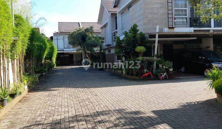 Rumah 2 Lantai Unfurnished SHM di Cluster Allura 2 Residence 2