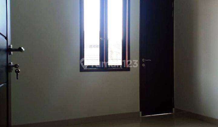 Rumah 2 Lantai Bagus Unfurnished di Pondok Kelapa, Jakarta Timur 2