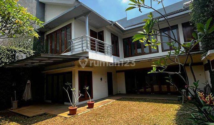 Rumah 2 Lantai Bagus Unfurnished SHM di Kemang Pratama, Bekasi 1