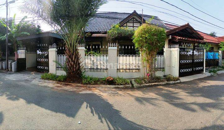 Rumah Bagus Unfurnished SHM di Komplek Pertamina, Jakarta Timur 1