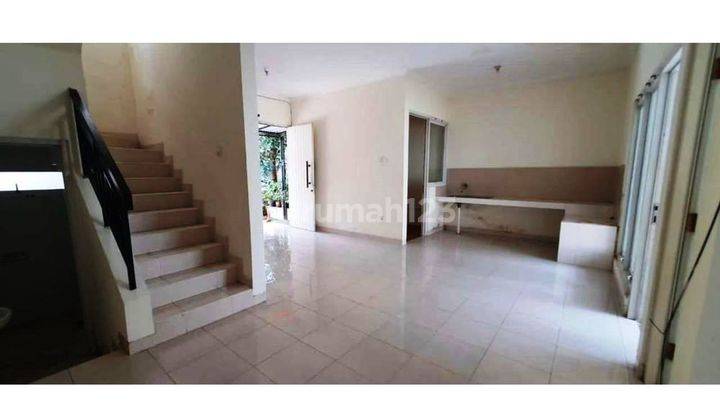 Rumah 2 Lantai Bagus Unfurnished SHM di Aquatic Garden, Bekasi 2