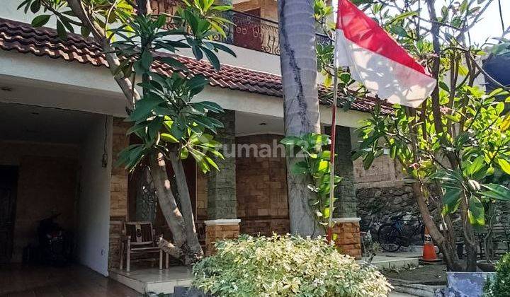 Rumah 2 Lantai Bagus Furnished SHM di Taman Bougenville, Bekasi 2